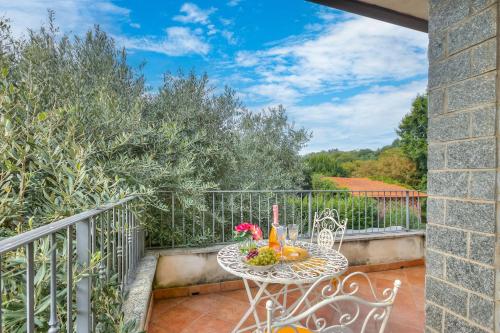 En balkon eller terrasse på Connie's Apartment - Happy Rentals