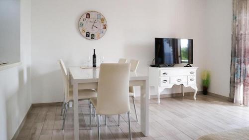 Apartments with WiFi Omis - 22684