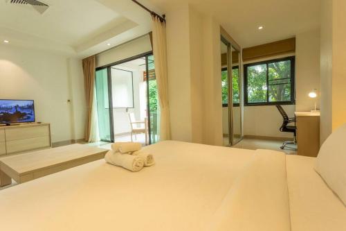 Gallery image of 700M To Surin Beach, Gym, Beautiful Apartment c132 in Surin Beach