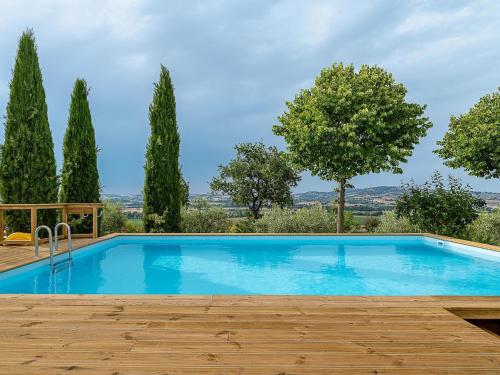Kolam renang di atau dekat dengan Apartment in Marche near Adriatic Coast