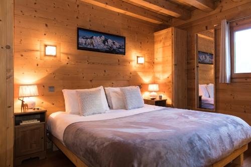 Luxurious Chalet With Breathtaking Mont Blanc Massif Views From Hot Tub and Garden plus Sauna photo 2