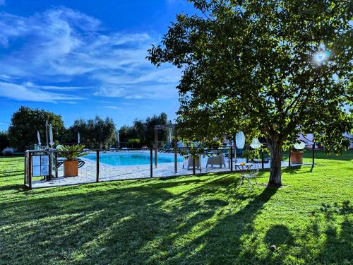 The swimming pool at or close to Agriturismo Il Puntoncino