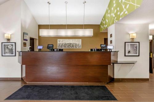 Lobi atau kawasan kaunter penerimaan di Sleep Inn at Greenville Convention Center