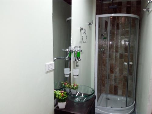 Un baño de AMAZONAS EXPLORERS LETICIA