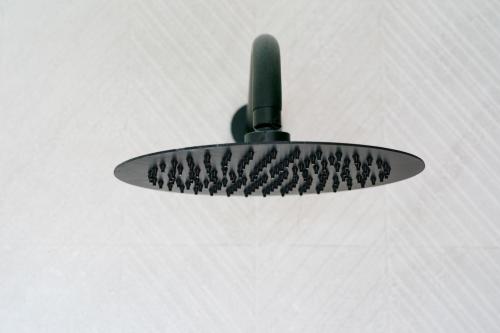 a ceiling fan is hanging from a ceiling at Lough View in Aldergrove