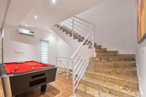 Imagen de la galería de luxurious 4 bedroom duplex, en Lekki
