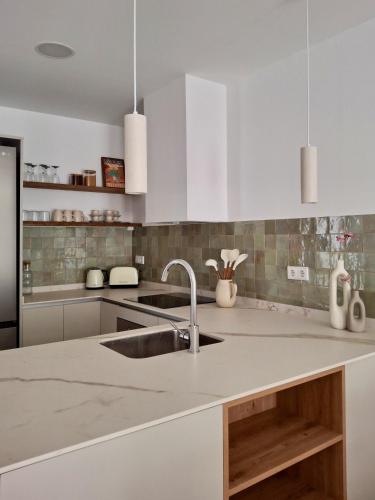 Bonito apartamento de 2 habitaciones cerca de la Estación Joaquín Sorolla