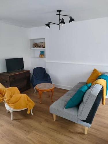 Maison avec jardin, le pal, N7