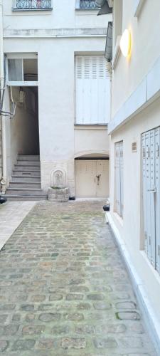 ÉCHAPPÉE Parisienne