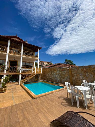 Kolam renang di atau dekat dengan Hotel Montanhas de Minas
