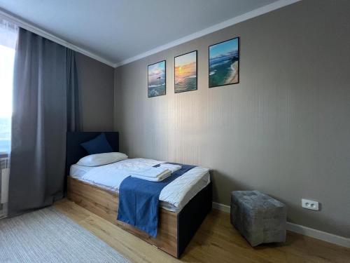 Postel nebo postele na pokoji v ubytování Aish hotel