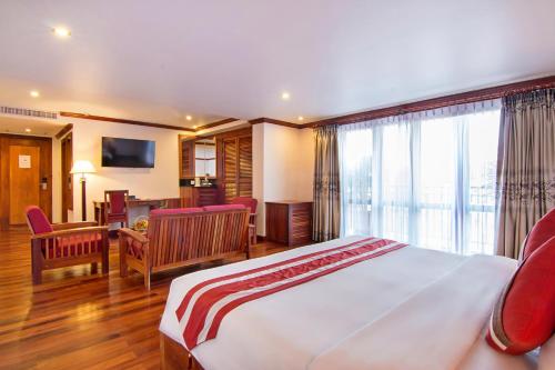 TV a/nebo společenská místnost v ubytování Cheathata CTS Hotel Siem Reap