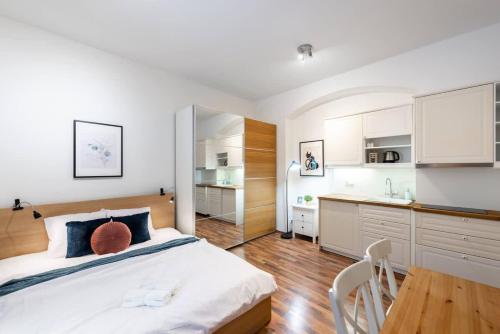 Beautiful Cozy Studio Gem near Old Town