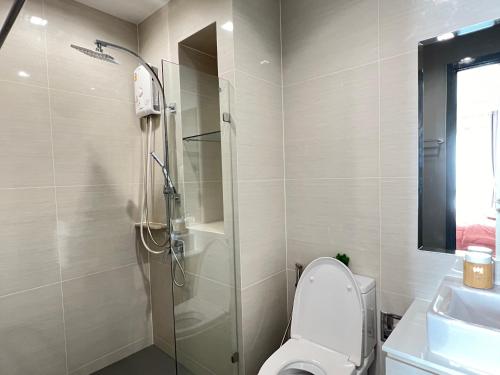 Ένα μπάνιο στο monthly and Annual condo