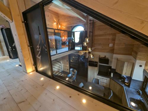 Photo de la galerie de l'établissement Gîte En Plain'Nature- Jacuzzi privatif-4 personnes, à Bionville