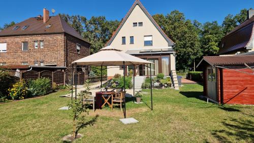 Κήπος έξω από το Apartment Henriette