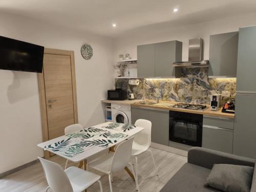 Kuchyň nebo kuchyňský kout v ubytování Studio Apartments Salvo 7