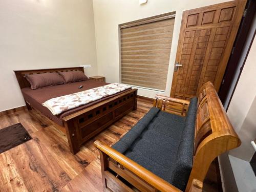 Rúm í herbergi á Jungle Getaway Wayand