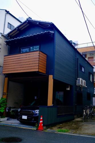 带露天浴缸全新双层别墅 3室2卫 四线电车 直达关西机场 15分钟至USj 心斋桥 难波 大阪城公园
