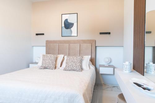 Katil atau katil-katil dalam bilik di Nalu Luxury Suites Adults Only