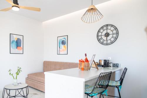 Gambar di galeri bagi Nalu Luxury Suites Adults Only di Kefalos