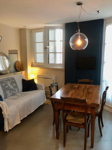 Gallery image of Massimi Minimi suite in Nettuno