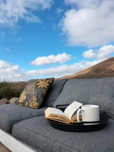 Apartment - Coastal Comfort with Outdoor Lounge - wifi