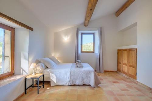 Ένα ή περισσότερα κρεβάτια σε δωμάτιο στο 4 stars farmhouse, heated pool, view, 10 people