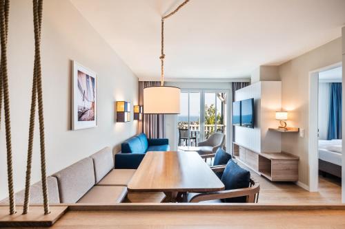 Posezení v ubytování BEECH Resort Boltenhagen