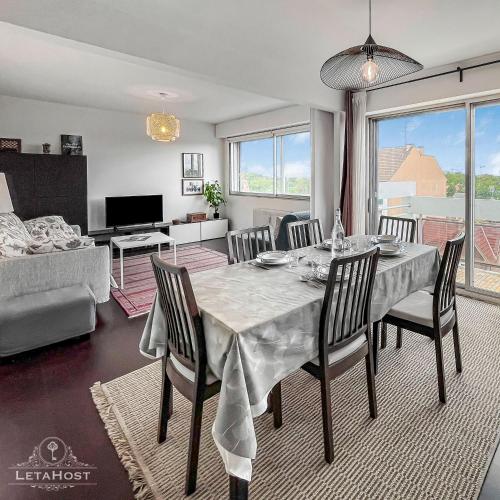 Vue dégagée, Cuisine moderne et WIFI