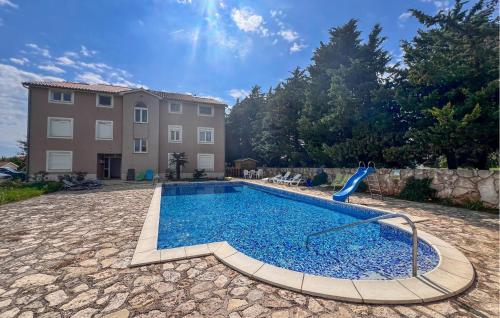 Stunning Apartment In Medulin