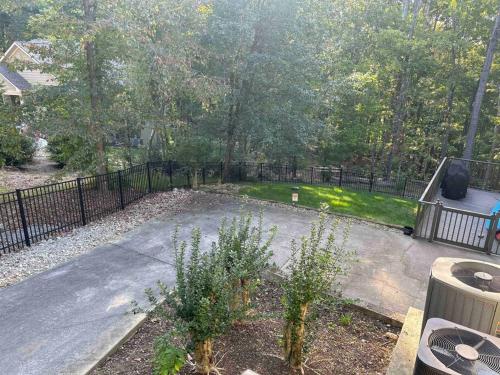 Gallery image of Beautiful Lakeside suite with private entrance in Loudon