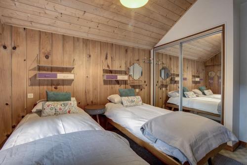 Large peaceful chalet for mountain adventures! Perfect for Flégère and Grand Montet skiing