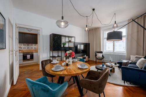 Prague Days - One-bedroom Apartment with Netflix and Workspace
