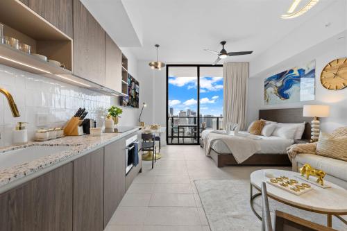 PH 49 Floor Luxury Studio w Free Parking photo 16