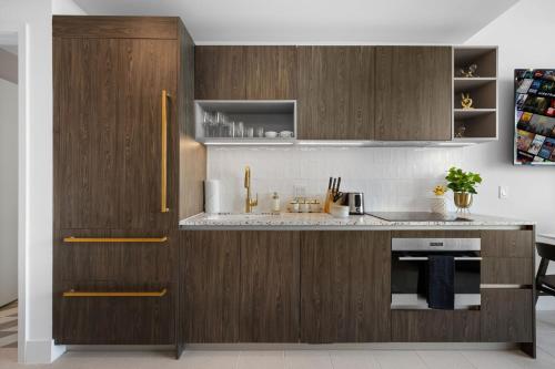 PH 49 Floor Luxury Studio w Free Parking photo 20