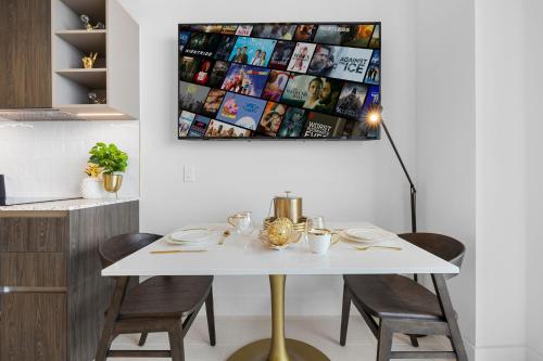 PH 49 Floor Luxury Studio w Free Parking photo 24