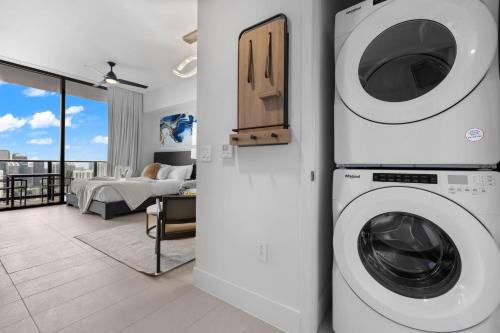 PH 49 Floor Luxury Studio w Free Parking photo 43