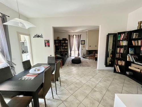 Biblioteca en el departamento