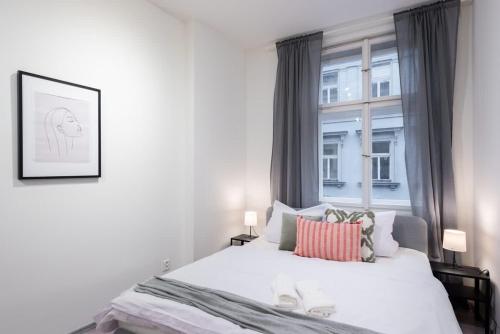 Timeless Charming Studio near Old Town