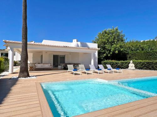 Stunning 4-Bedroom Villa With Pool - Perfect For Families