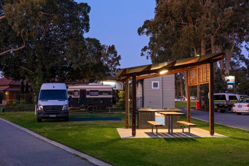 Discovery Holiday Park Perth Airport www.booking.com