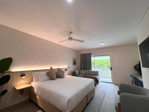 Una cama o camas en una habitación de Lismore Gateway Motel