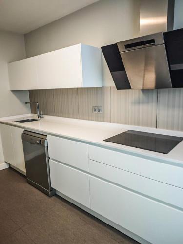 RaNee Apartments - 2 bed 2 bath in city centre