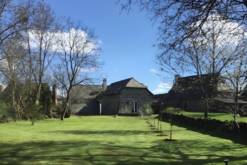 Grange 1850 entièrement rénovée