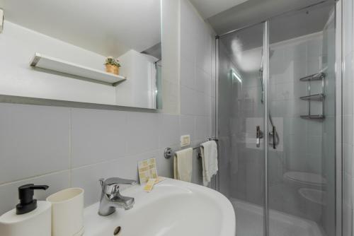 EasyTopStay - Porta Garibaldi Antique Charm