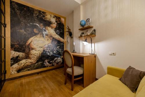 Ruang duduk di Flawless Two-Bedroom Apartment
