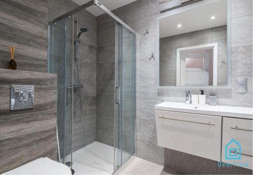 Koupelna v ubytování Direct Room - Charming Place, 5 Minutes to Gdańsk Old Town