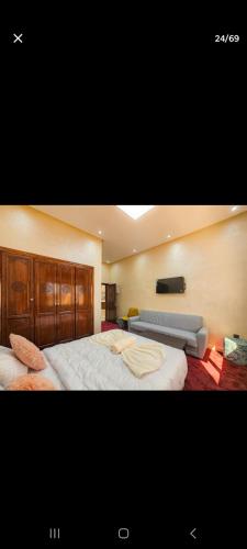 Una cama o camas en una habitación de Zaouiet ben sassi