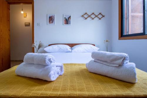 Postel nebo postele na pokoji v ubytování 5-min to the beach, 1-bed apt
